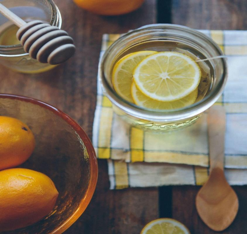 Lemon, honey, and orange to healthy in winter