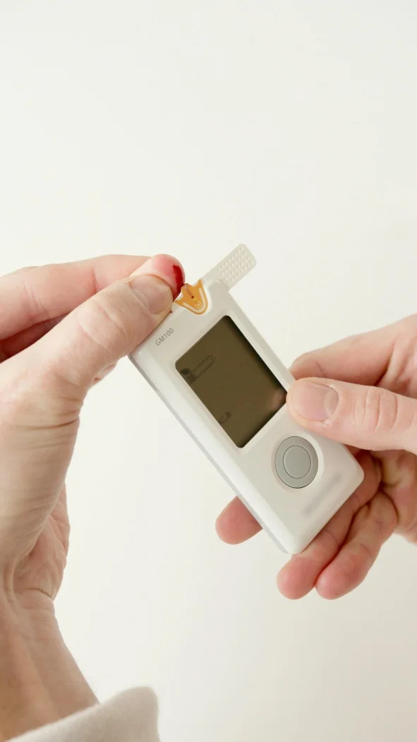 A cholesterol-measuring device