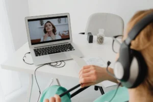 Managing Strep Throat Remotely: Your Guide to Telemedicine Solutions