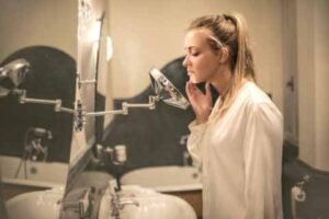 10 Ways To Manage Acne